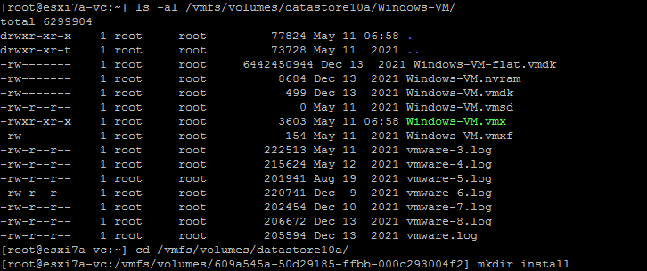 Selección de un archivo VM que puede copiarse a una unidad flash USB desde un almacén de datos ESXi